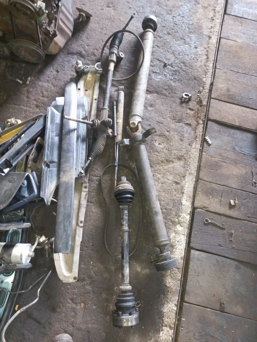 Продам трапеції двірників Ауді 100с3.