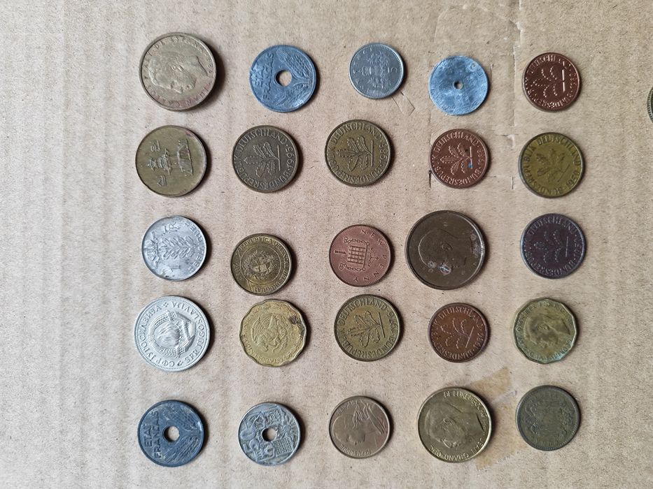 Lote +90 moedas antigas de vários países - coleção