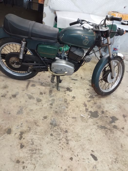 Mota marca Java CZ 477 171 cm3