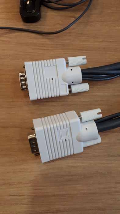 Cabo Comutador/Cable Switch KVM VGA, USB, Audio  Level One KVM-0223