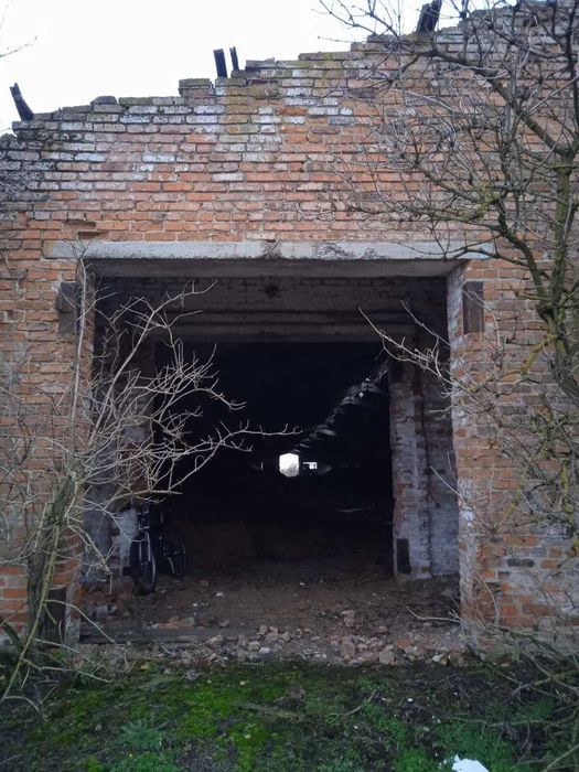 Продаж будівлі (клюшечник) телятників