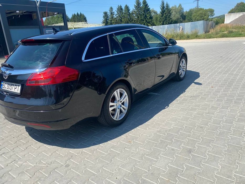 Продам машину Opel insignia 2010 р