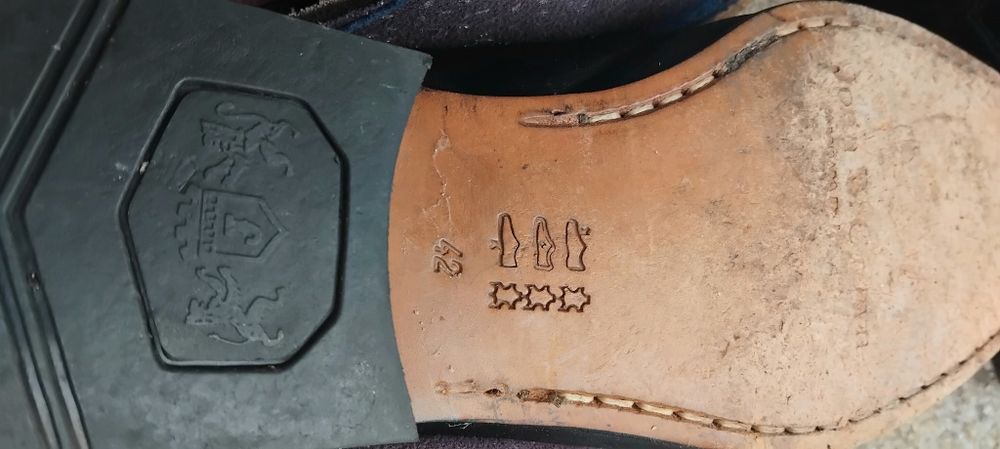Sapatos clássicos pretos Homem 42!