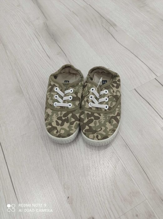 Nowe buty dziecięce