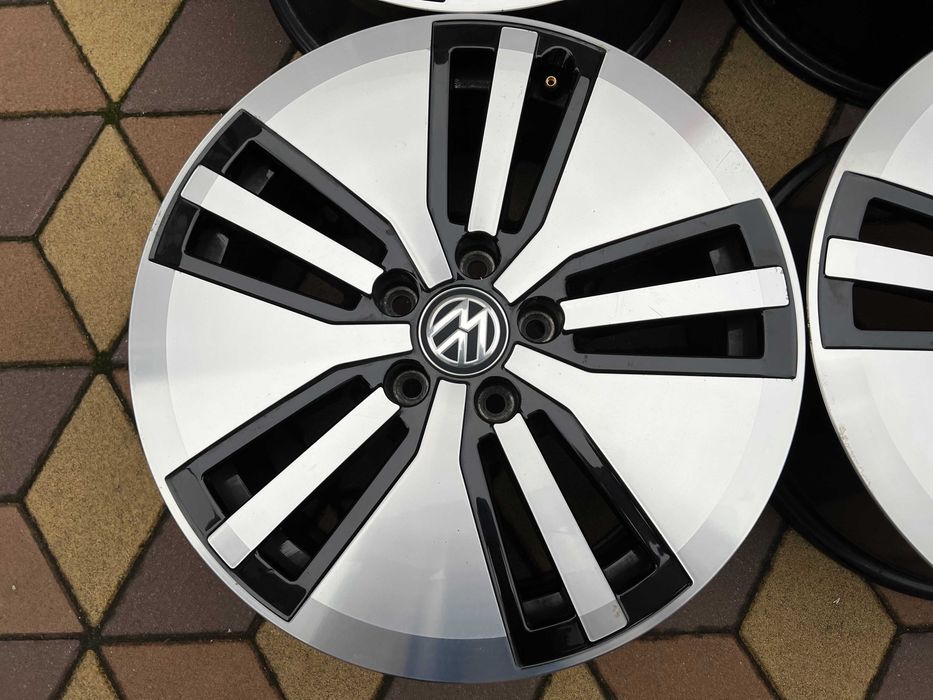 Диски легкосплавні оригінал Volkswagen Passat, Golf, Jetta R17 5x112
