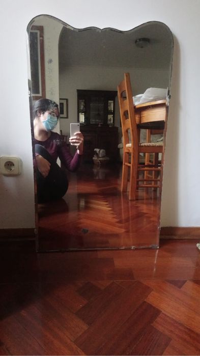 Antique mirror with unique shape64551786155009120