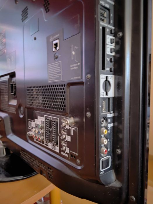 Sprzedam używany TV Panasonic Plazma 43 cale w bardzo dobrym stanie.