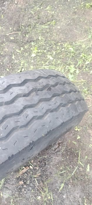 Opona 9.5R17.5 jak nowa