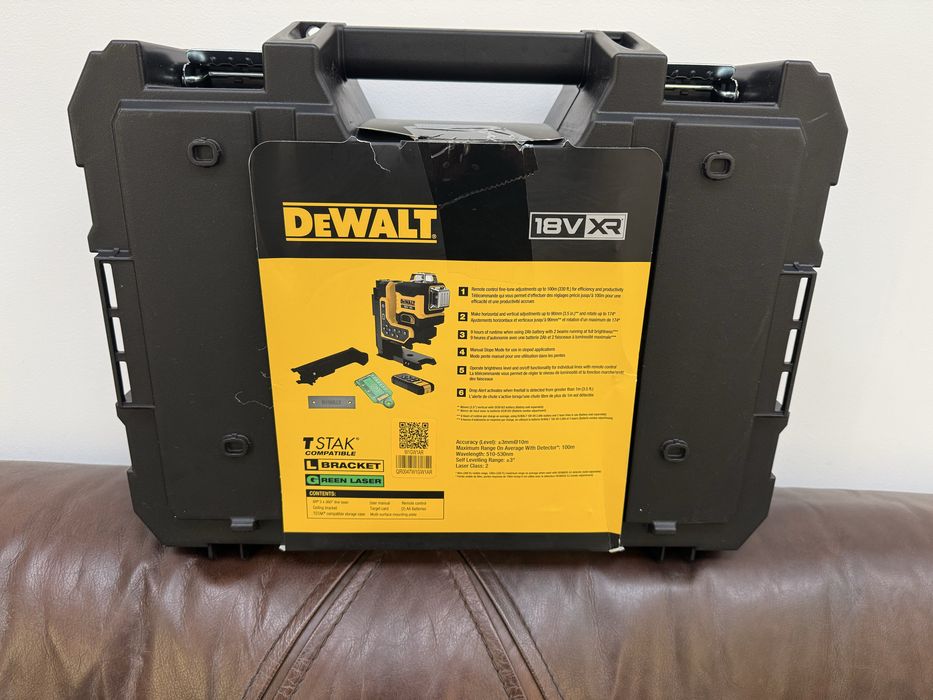 DeWALT DCLE34035B-XJ  професійний лаерний рівень 3х360, з дист. керув.