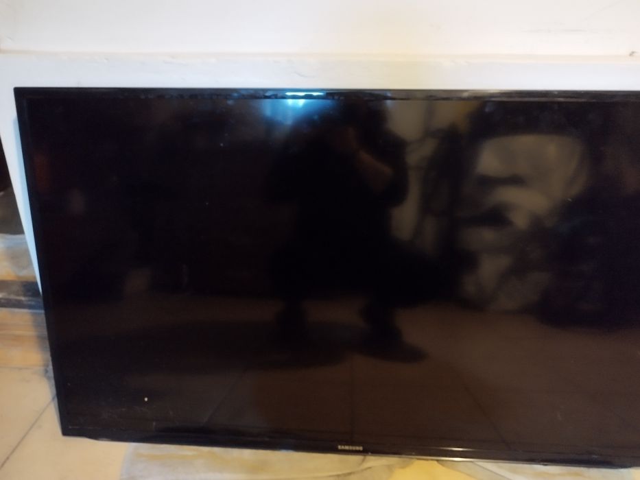 Sprzedam telewizor Samsung uszkodzony