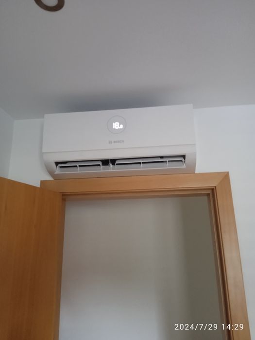 Técnico instalador de ar condicionado