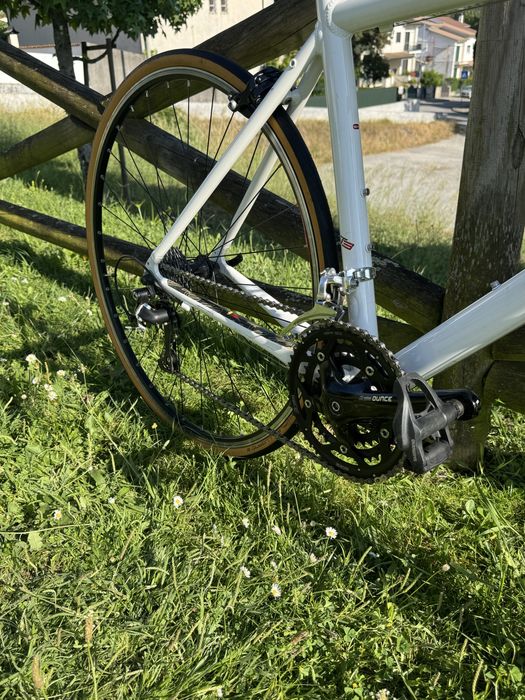 Bicicleta de estrada Btwin Triban 3