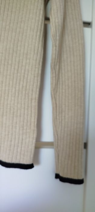 Sweterek golf kremowy rozm. S