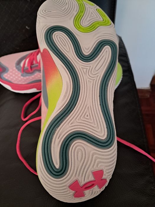 Ténis novos under armour