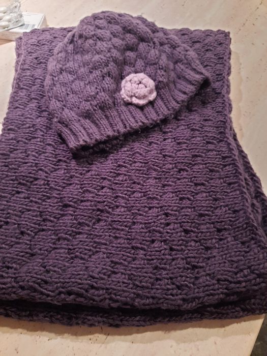 Komplet damski czapka plus komin