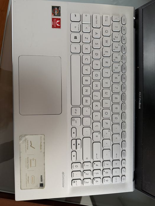 ASUS VivoBook 15 slim