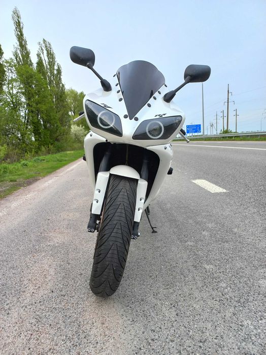 Продам Ямаху R- 1