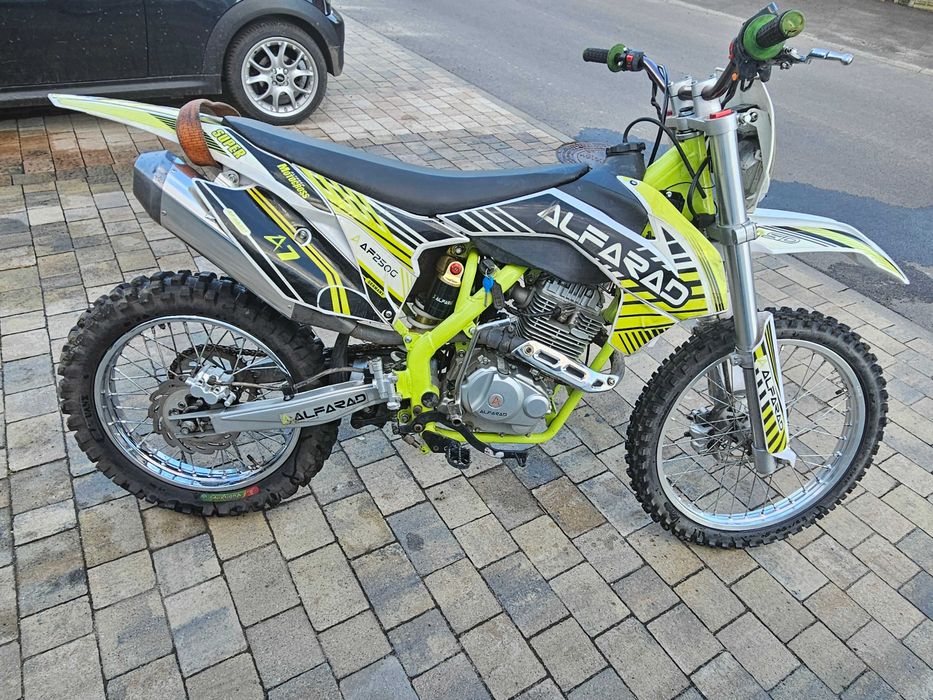 Cross Alfarad 250