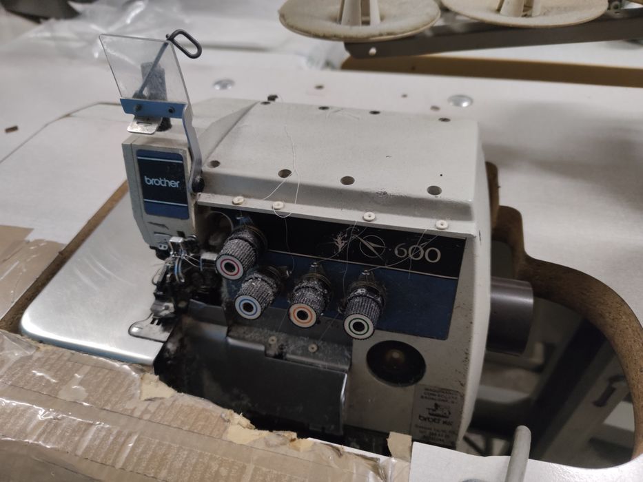 Lote máquinas confeção / costura