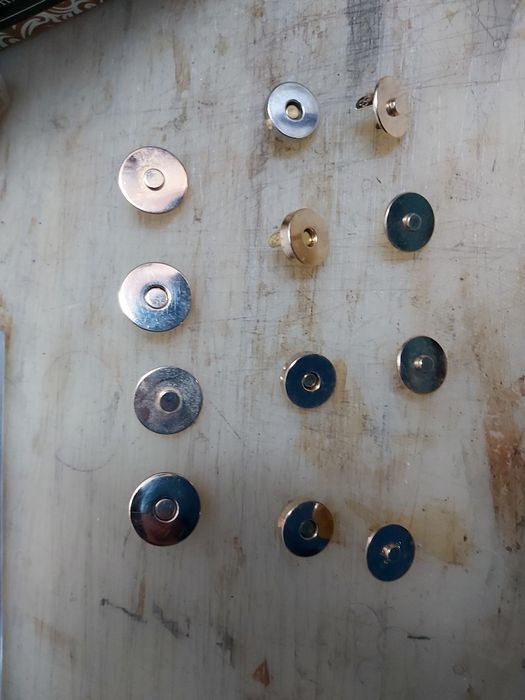 Adornos, molas imã,  fivelas,