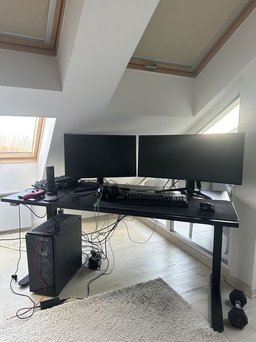 Терміново! Геймерський стіл SVANEKE з регульованою висотою 160