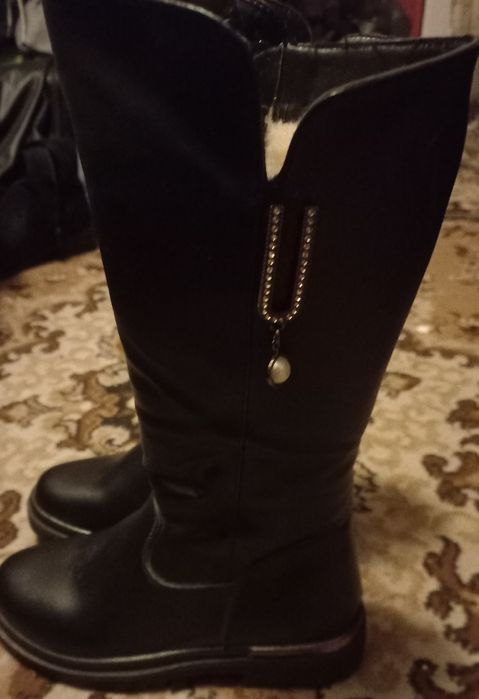 Дитяче взуття -чобітки