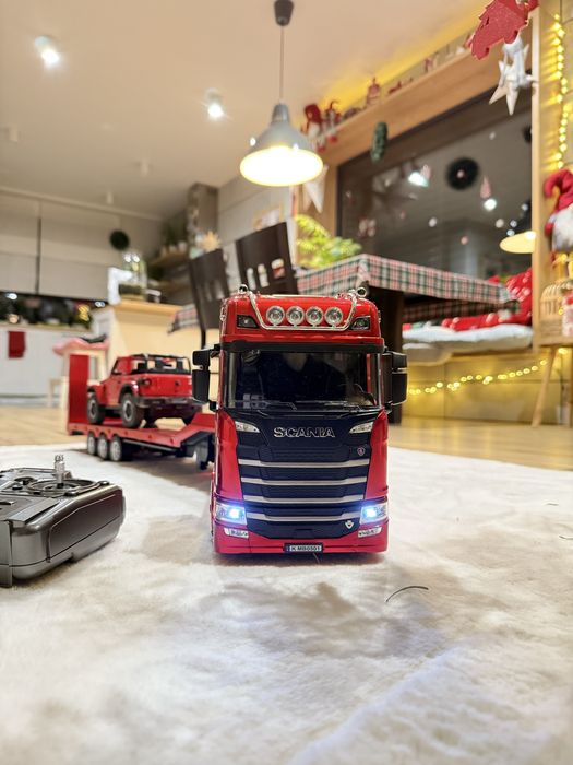 Scania rc 1/18 huina + przyczepa