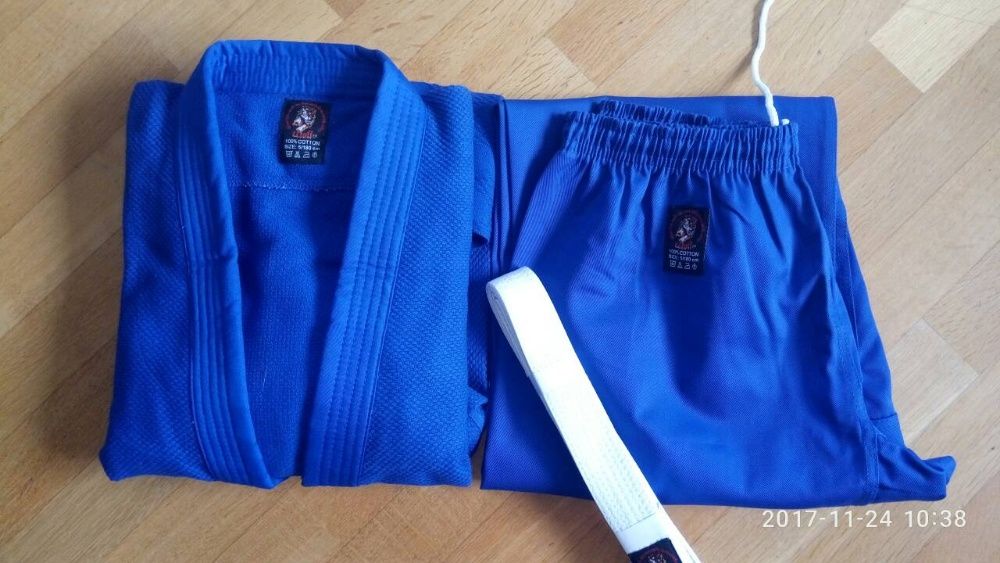 кимоно кімоно дзюдо айкидо джиу-джитсу белое синее кімано кимано