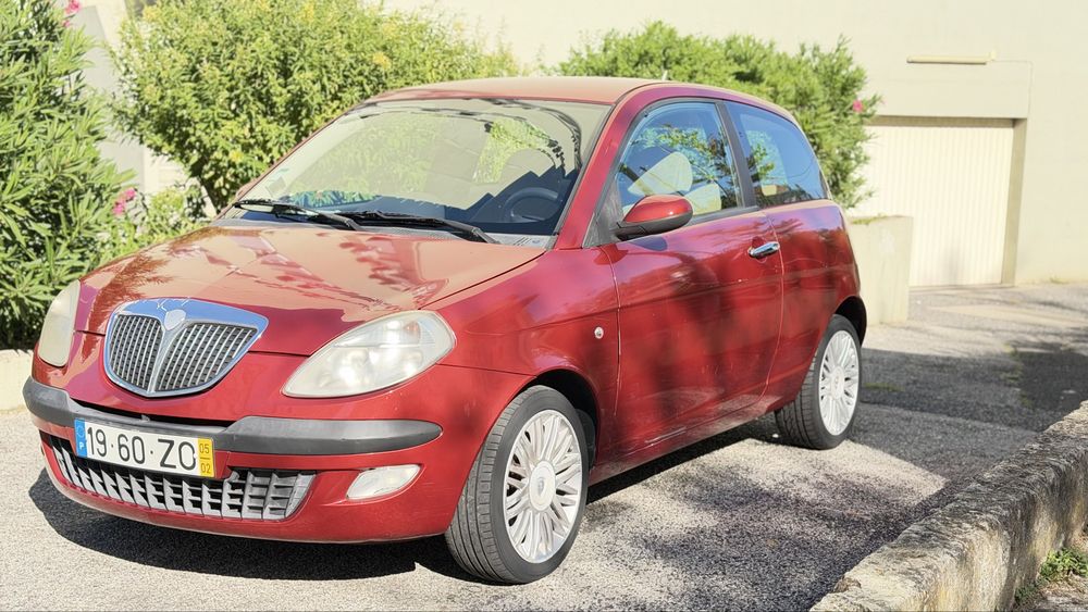 Lancia ypsilon 2005