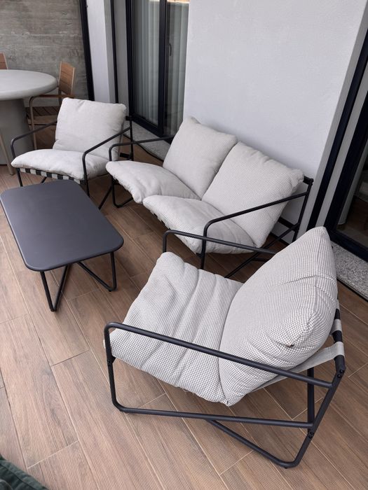 Conjunto Jardim, Sofá + mesa