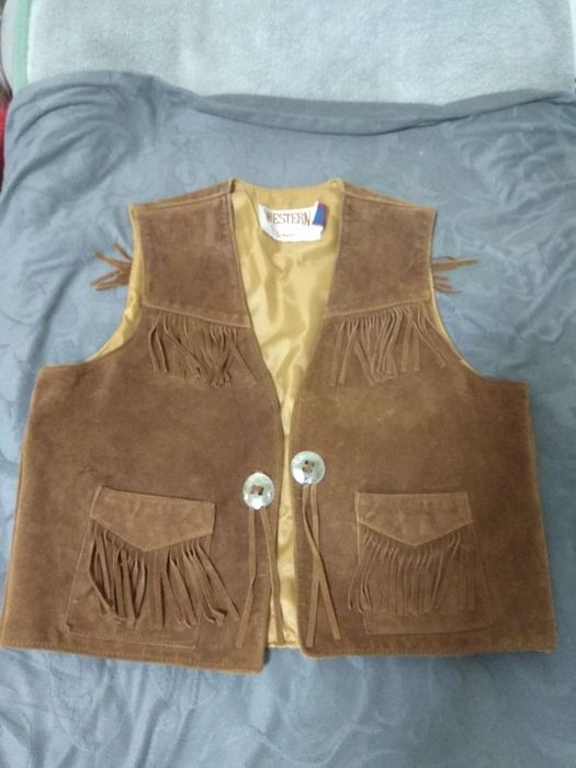 Жилетка из кожи.