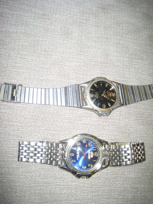 Продам комплект наручних годинників Усі- справні