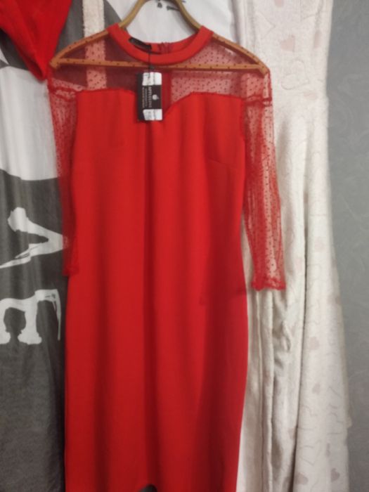 Продам платья новое