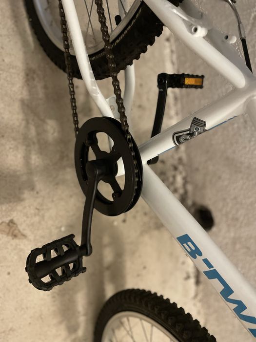 Bicicleta crianca como nova