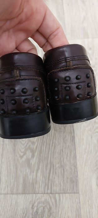 Жіночі шкіряні лофери кольору марсала