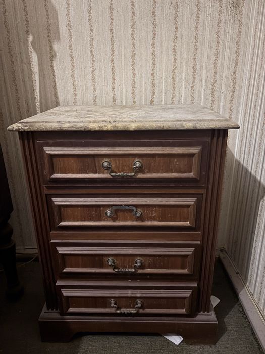 Vendo mobilia antiga