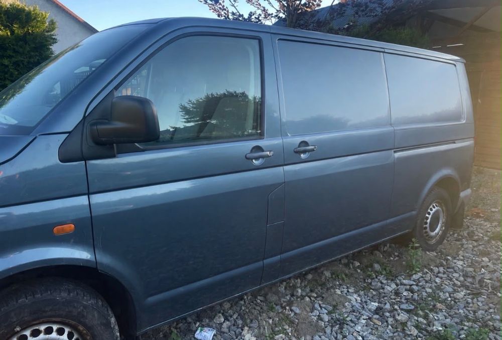 Vw transporter T5 silnik 2.5 tdi idealny