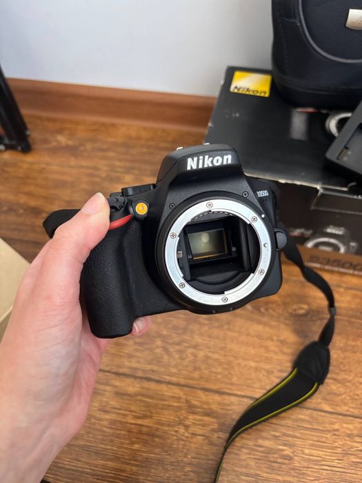 Nikon d3500 з кітовий об'єктивом 18-55 mm