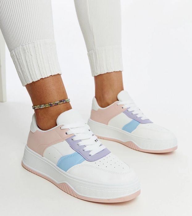 Biało-różowe sneakersy na grubszej podeszwie Rafida