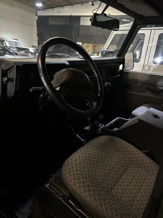 Land Rover Defender 110 Td5 — photo 5