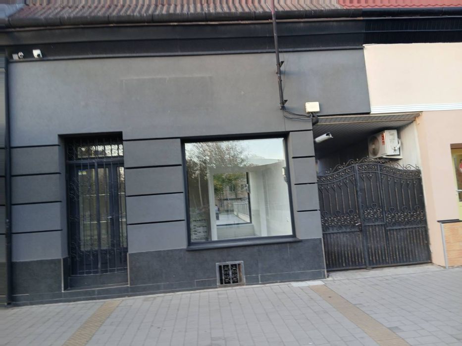 Оренда комерційного приміщення, Площа Миру