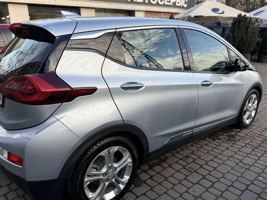 Chevrolet bolt EV продам автомобіль