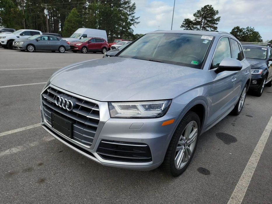 Audi Q5 Bezwypadkowe, Serwis ASO