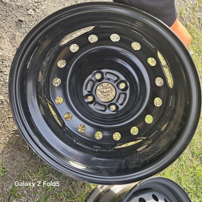 Nowe felgi 15 Suzuki Swift Baleno Ignis 4x100 ET40 TPMS