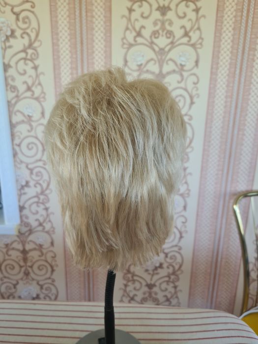 Парик із термоволокна