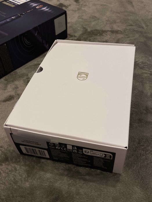 Зубна електрична щітка Philips HX9992/12 у відмінному стані