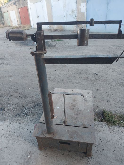 Весы металические 200-х килограмовые без гиревые