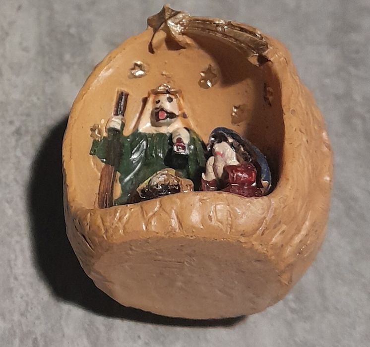 Presépio miniatura em noz, novo!