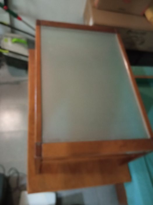 Mesa centro com vidro