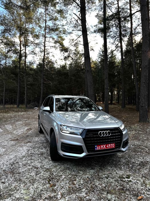Продам Audi Q7 2017
